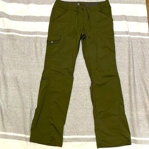 REI Woman’s Trail Pants Size 4 - Army Green